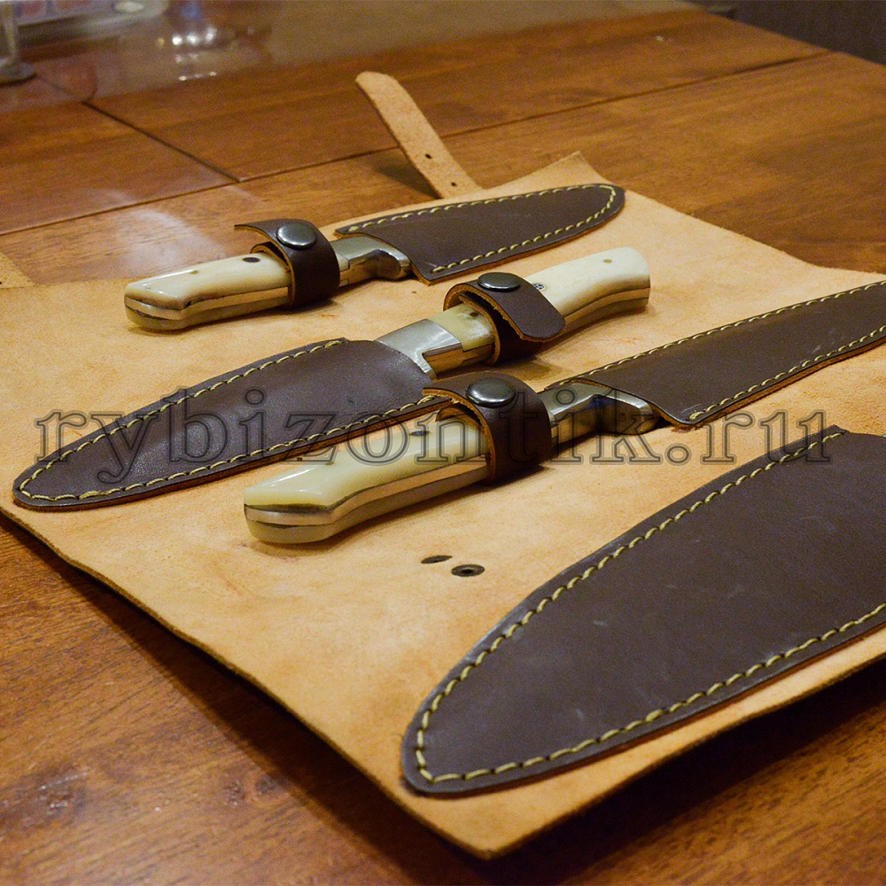 Набор ножей с лезвием из дамасской стали и костяной рукояткой