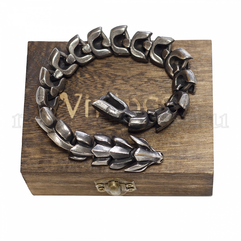 Черный браслет викинга в деревянном ящичке