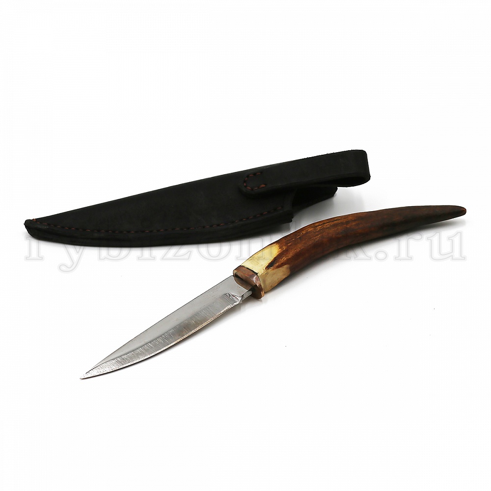 Нож охотничий ручной работы с ручкой из олен.рога с кожаным чехлом