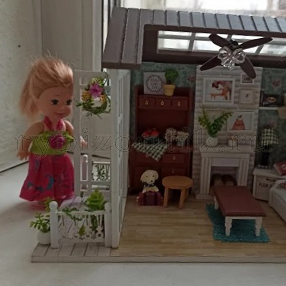 Миниатюрный кукольный дом - студия с питомцем